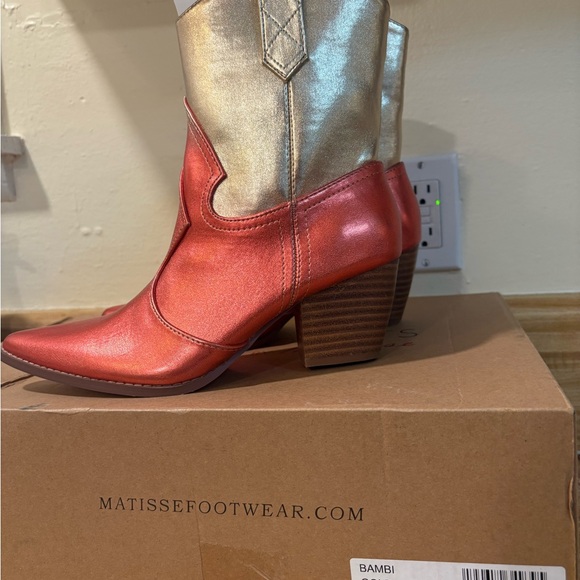 Matisse Metallic Red and Gold Ankle Booties - Picture 3 of 4